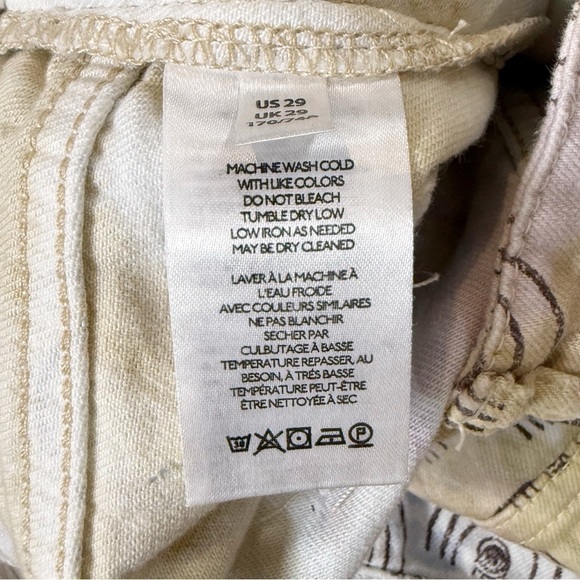 Anthropologie Hannah Leathers Pilcro Dolphin Rainbow Print Denim Shorts Sz 29 - Picture 6 of 11